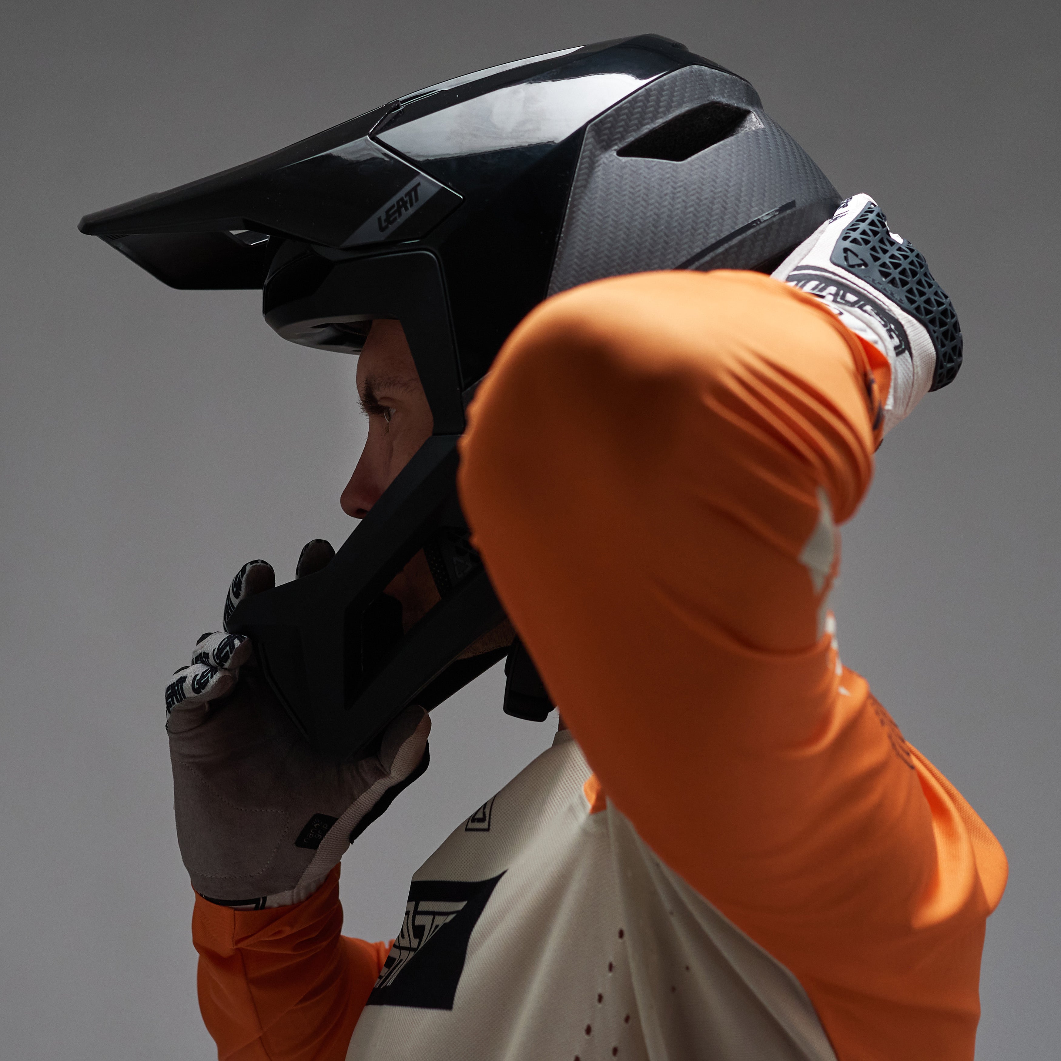 Helmet MTB Gravity 5.0